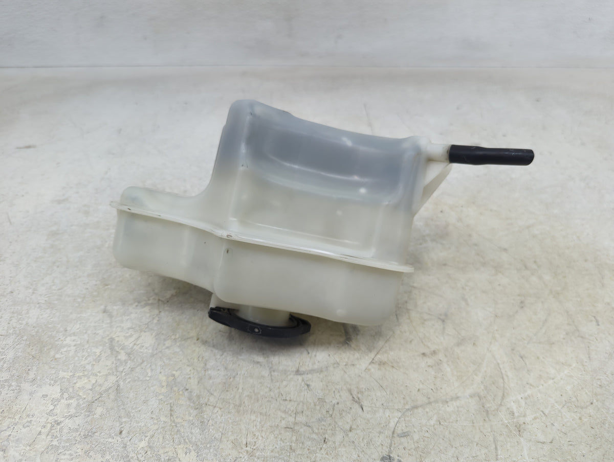 2011-2015 Hyundai Sonata Radiator Coolant Overflow Expansion Tank Bottle 1390532 - Oemusedautoparts1.com