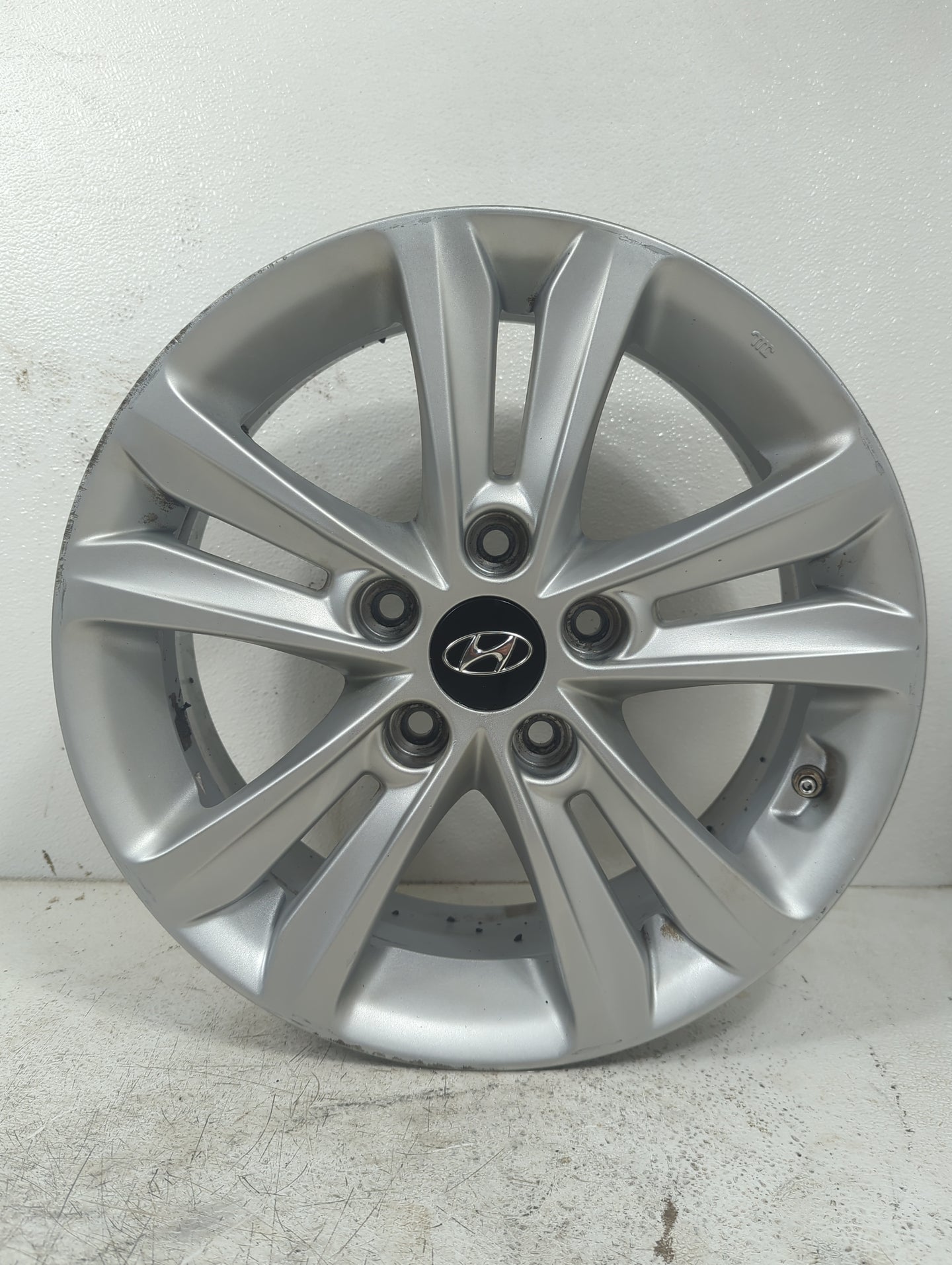 2013 Hyundai Sonata Oem Wheel Rim - Oemusedautoparts1.com