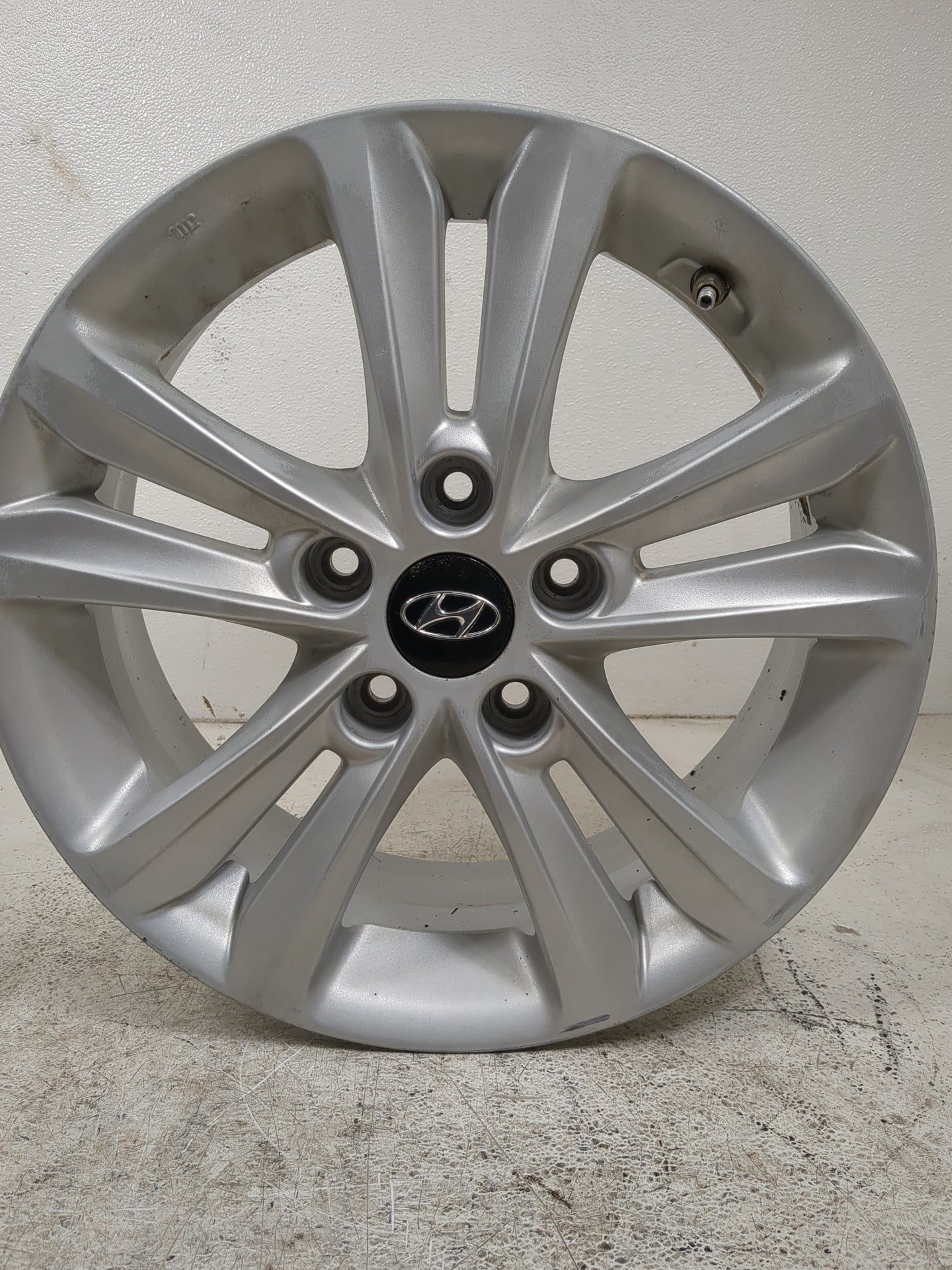 2013 Hyundai Sonata Oem Wheel Rim - Oemusedautoparts1.com