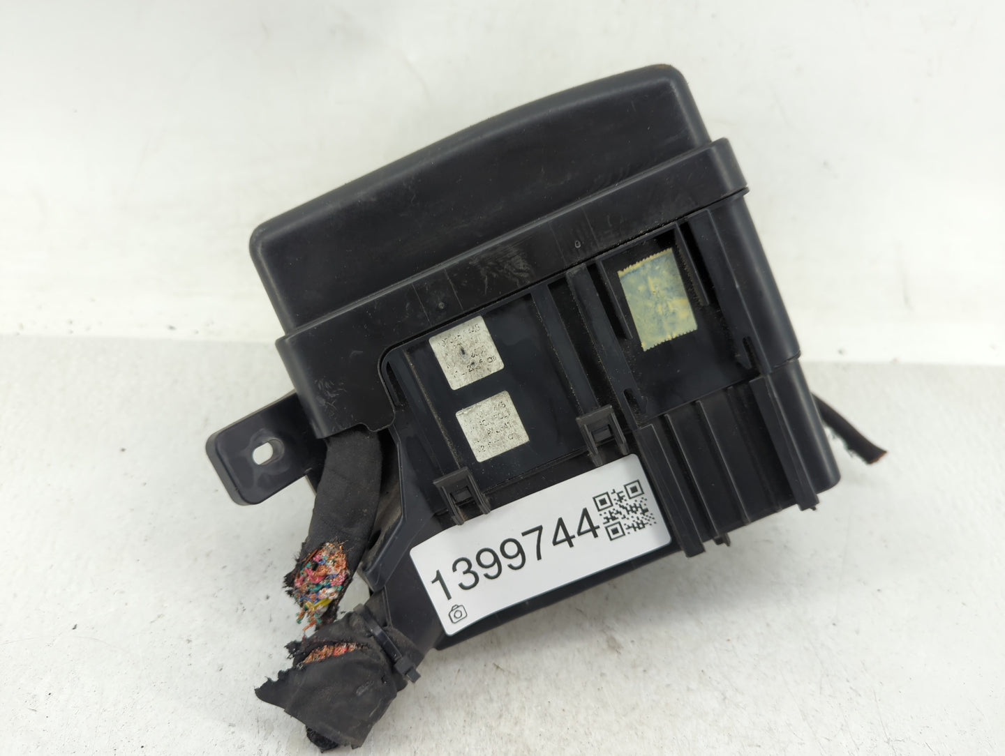 2011-2014 Hyundai Sonata Fusebox Fuse Box Panel Relay Module Fits Fits 2011 2012 2013 2014 OEM Used Auto Parts - Oemusedauto