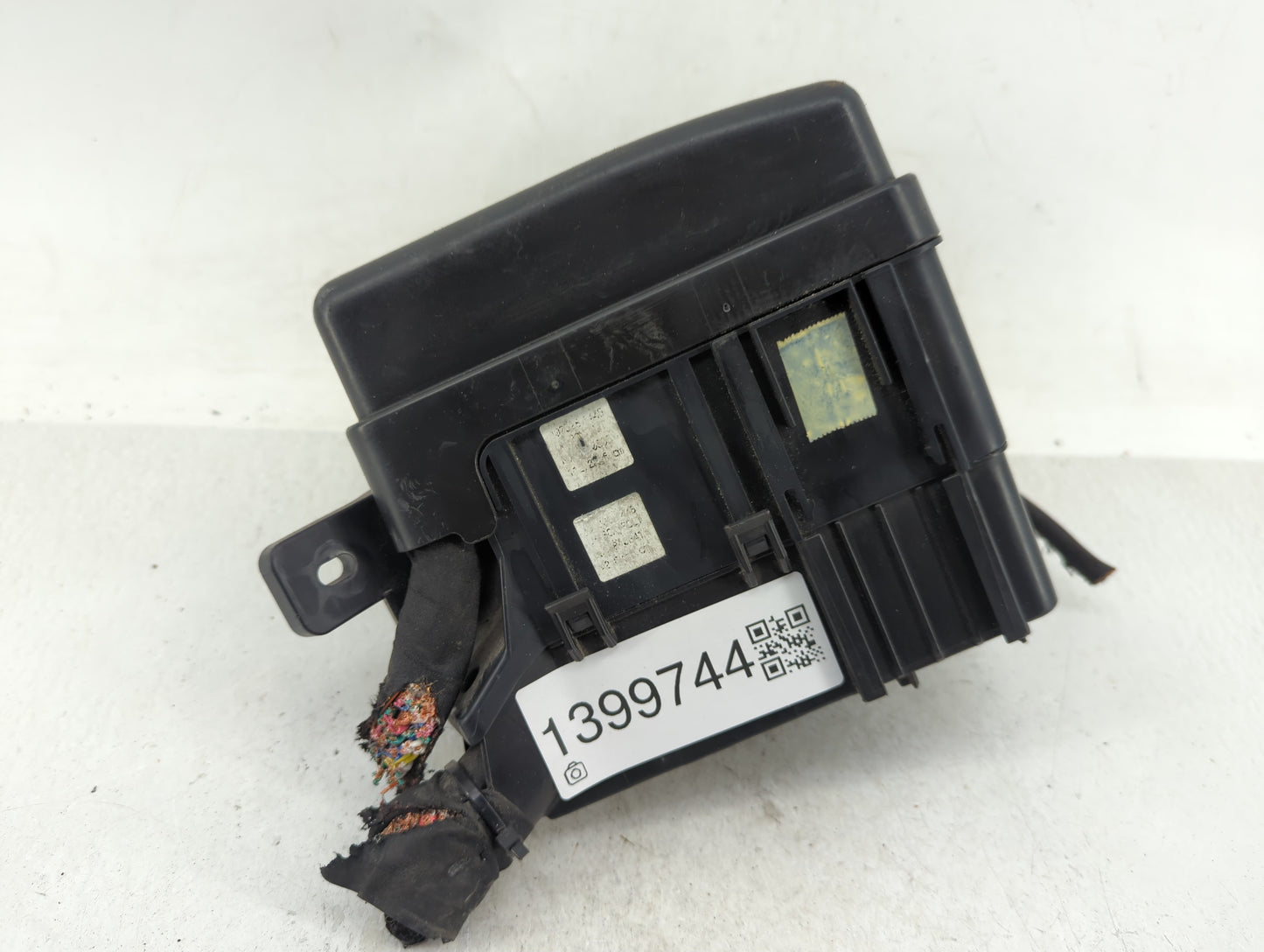 2011-2014 Hyundai Sonata Fusebox Fuse Box Panel Relay Module Fits Fits 2011 2012 2013 2014 OEM Used Auto Parts - Oemusedauto