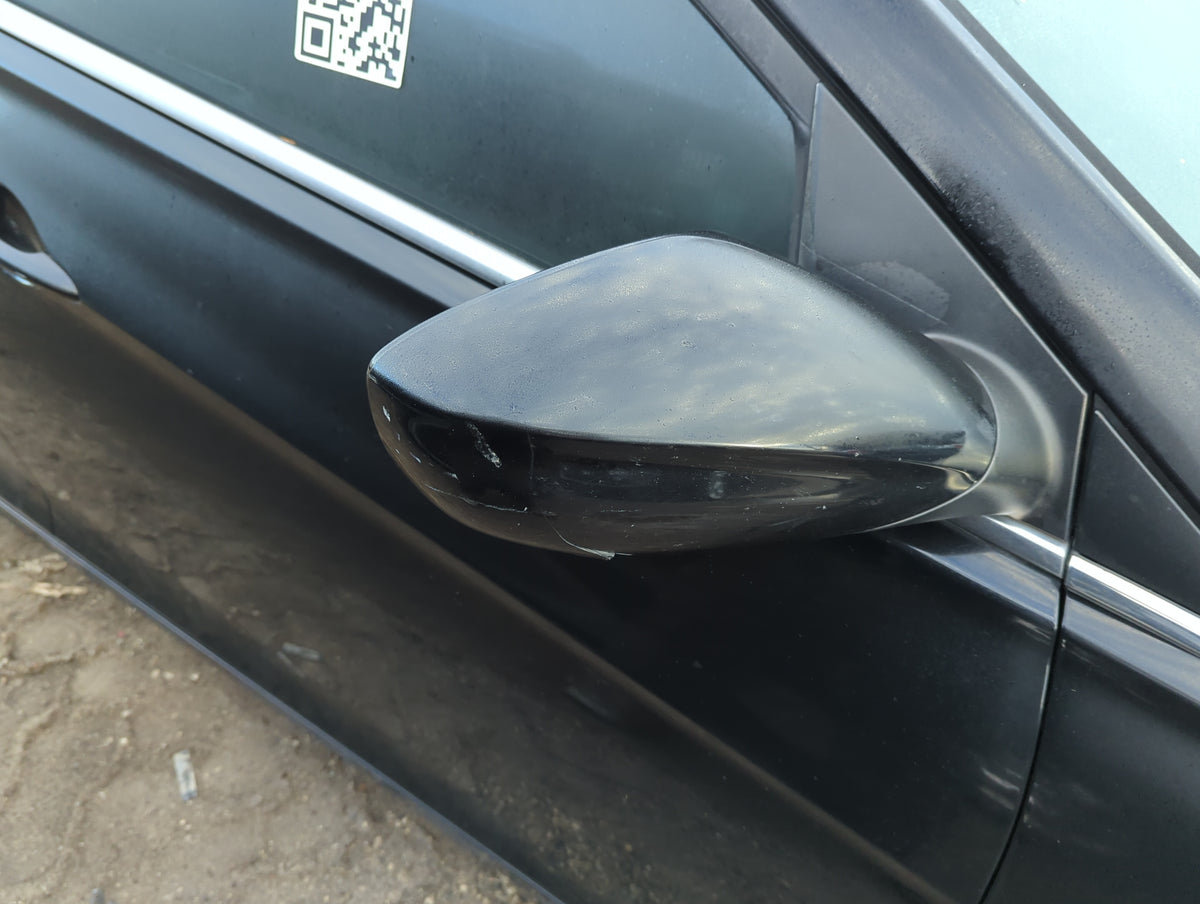 2011-2014 Hyundai Sonata Passenger Side View Mirror - Right Door Mirror OEM Used - Oemusedautoparts1.com