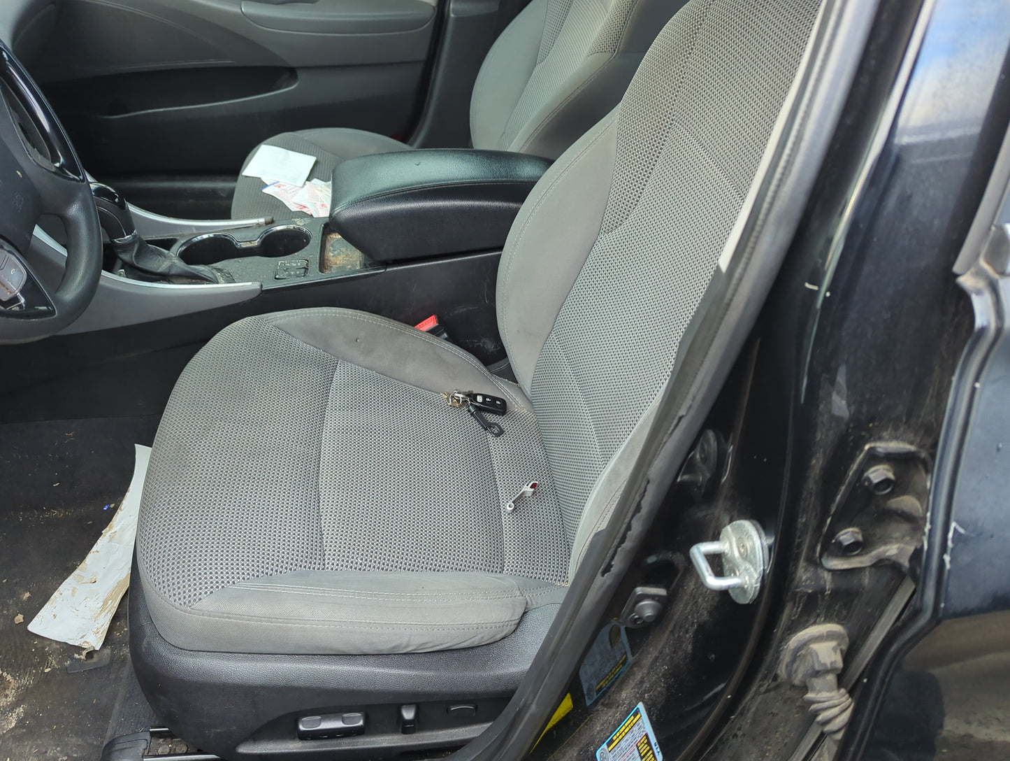 2013-2014 Hyundai Sonata Driver Front Seat Oem 1400488 - Oemusedautoparts1.com