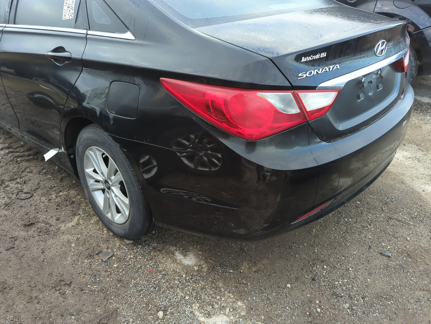 2011-2013 Hyundai Sonata Rear Bumper Assembly Oem 1400515 - Oemusedautoparts1.com