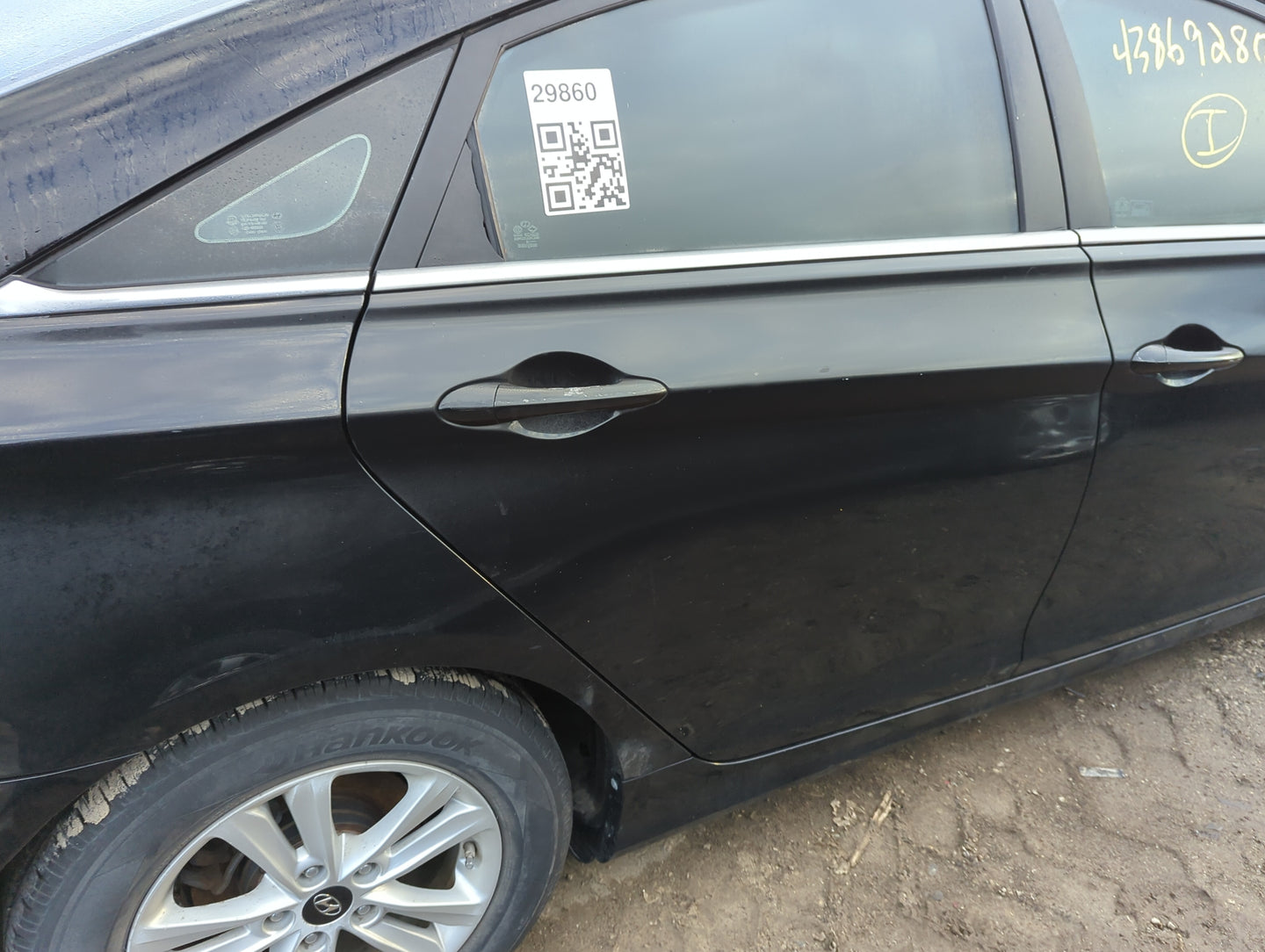 2011-2014 Hyundai Sonata Passenger Rear Door Oem 1400567 - Oemusedautoparts1.com