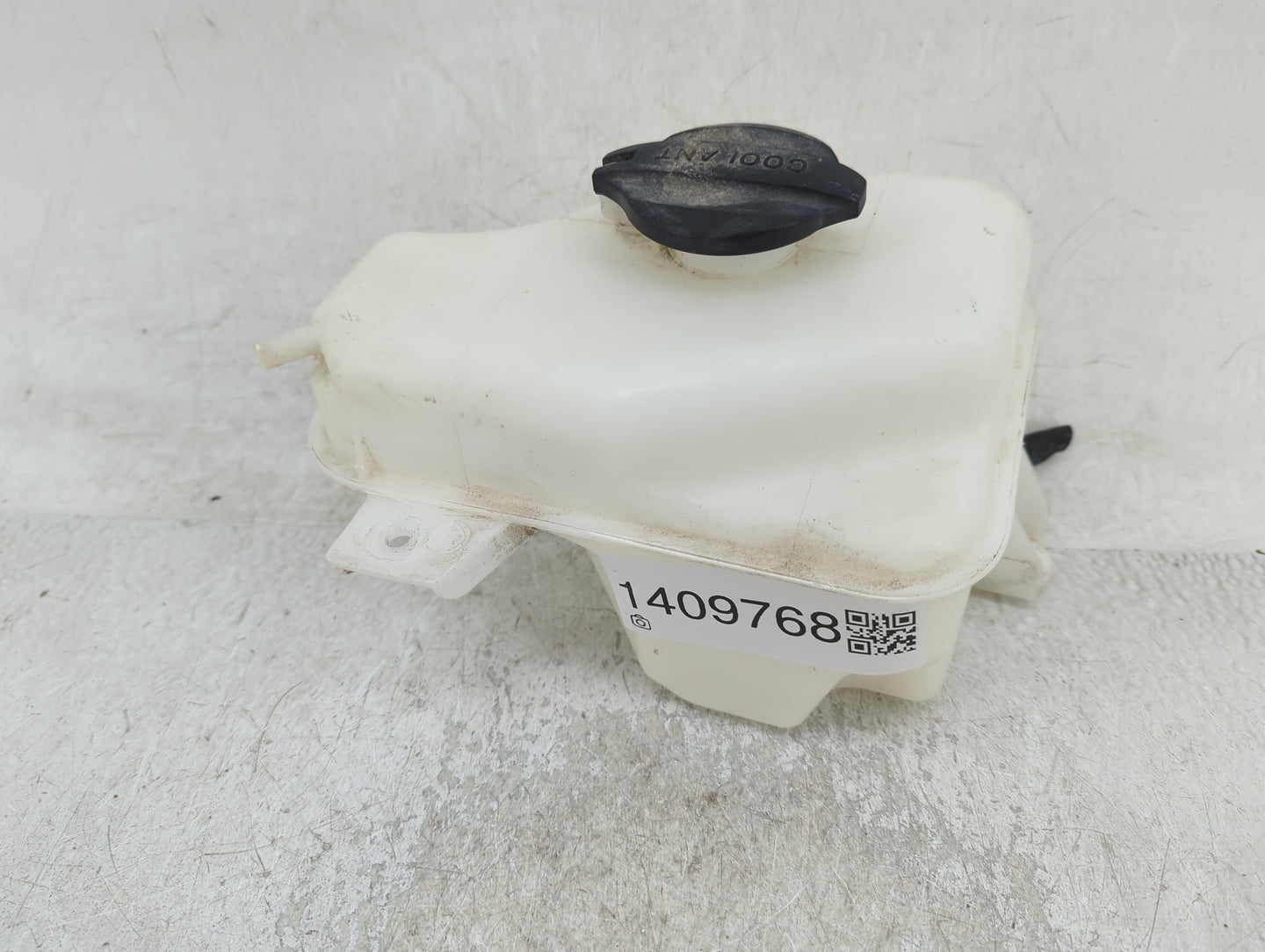 2011-2015 Hyundai Sonata Radiator Coolant Overflow Expansion Tank Bottle 1409768 - Oemusedautoparts1.com