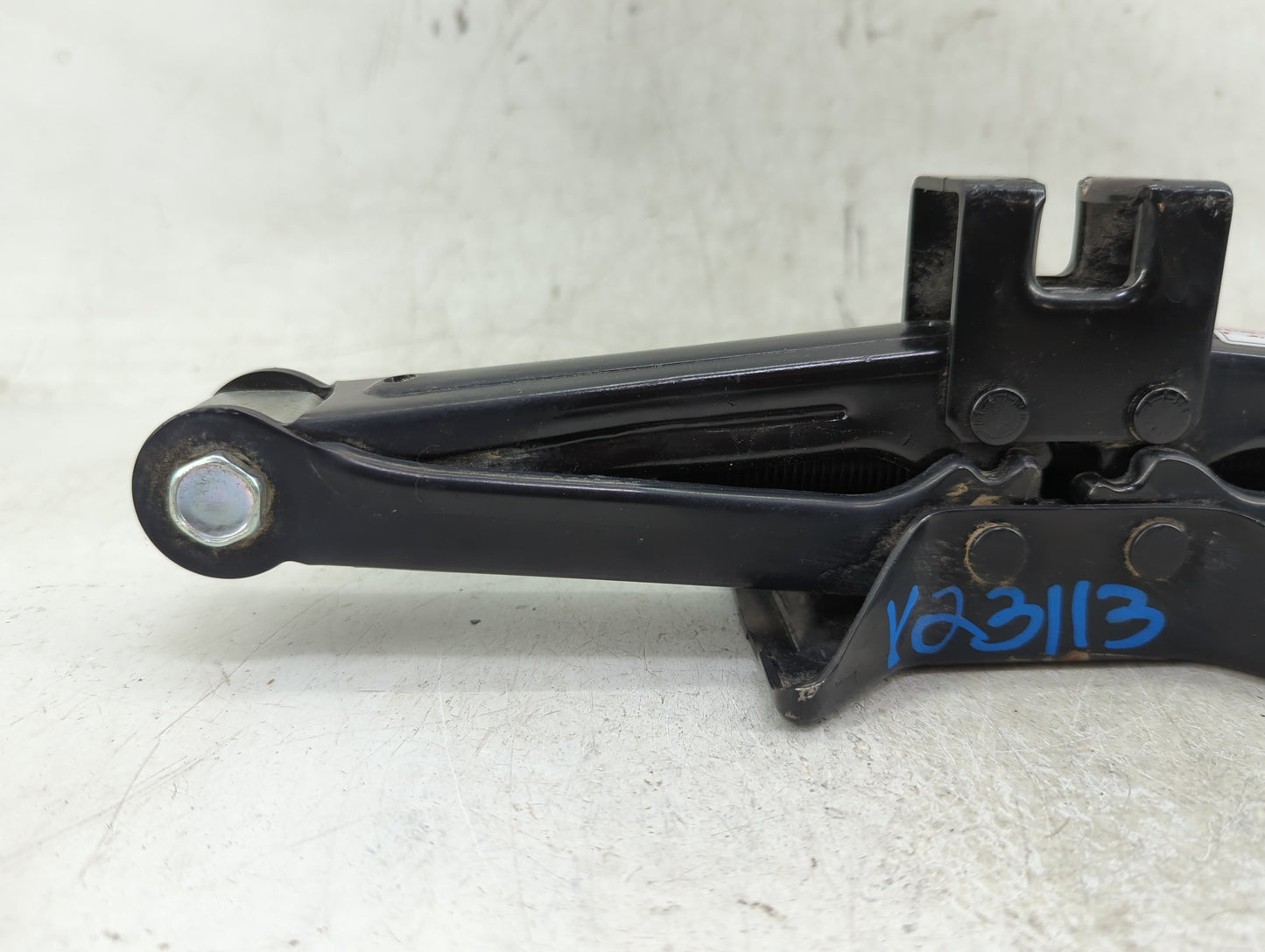 2013 Hyundai Sonata Spare Scissor Car Jack - Oemusedautoparts1.com