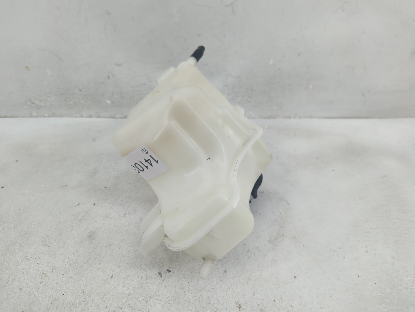 2011-2015 Hyundai Sonata Radiator Coolant Overflow Expansion Tank Bottle - Oemusedautoparts1.com