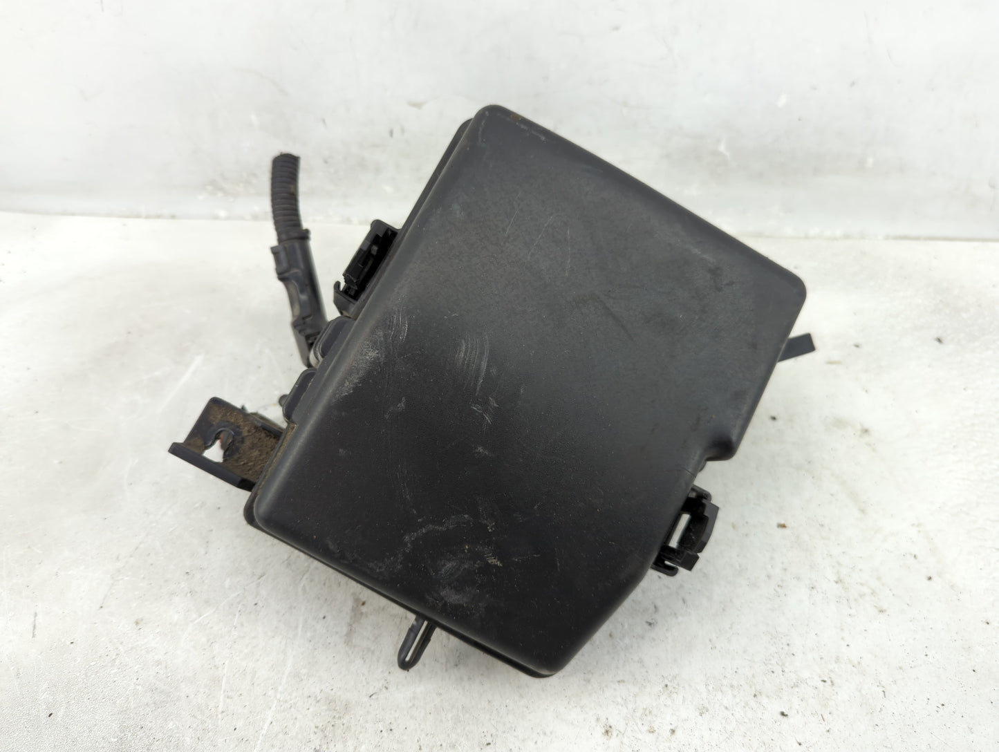 2013-2015 Hyundai Sonata Fusebox Fuse Box Panel Relay Module P/N:18790-01315 Fits Fits 2013 2014 2015 OEM Used Auto Parts - 