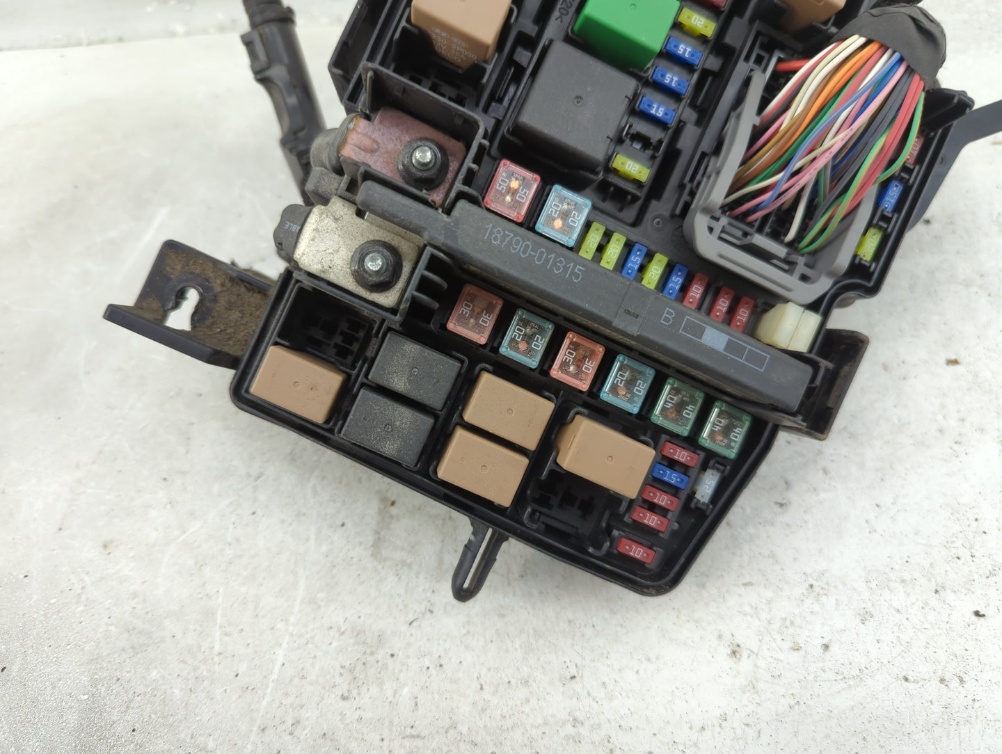 2013-2015 Hyundai Sonata Fusebox Fuse Box Panel Relay Module P/N:18790-01315 Fits Fits 2013 2014 2015 OEM Used Auto Parts - 