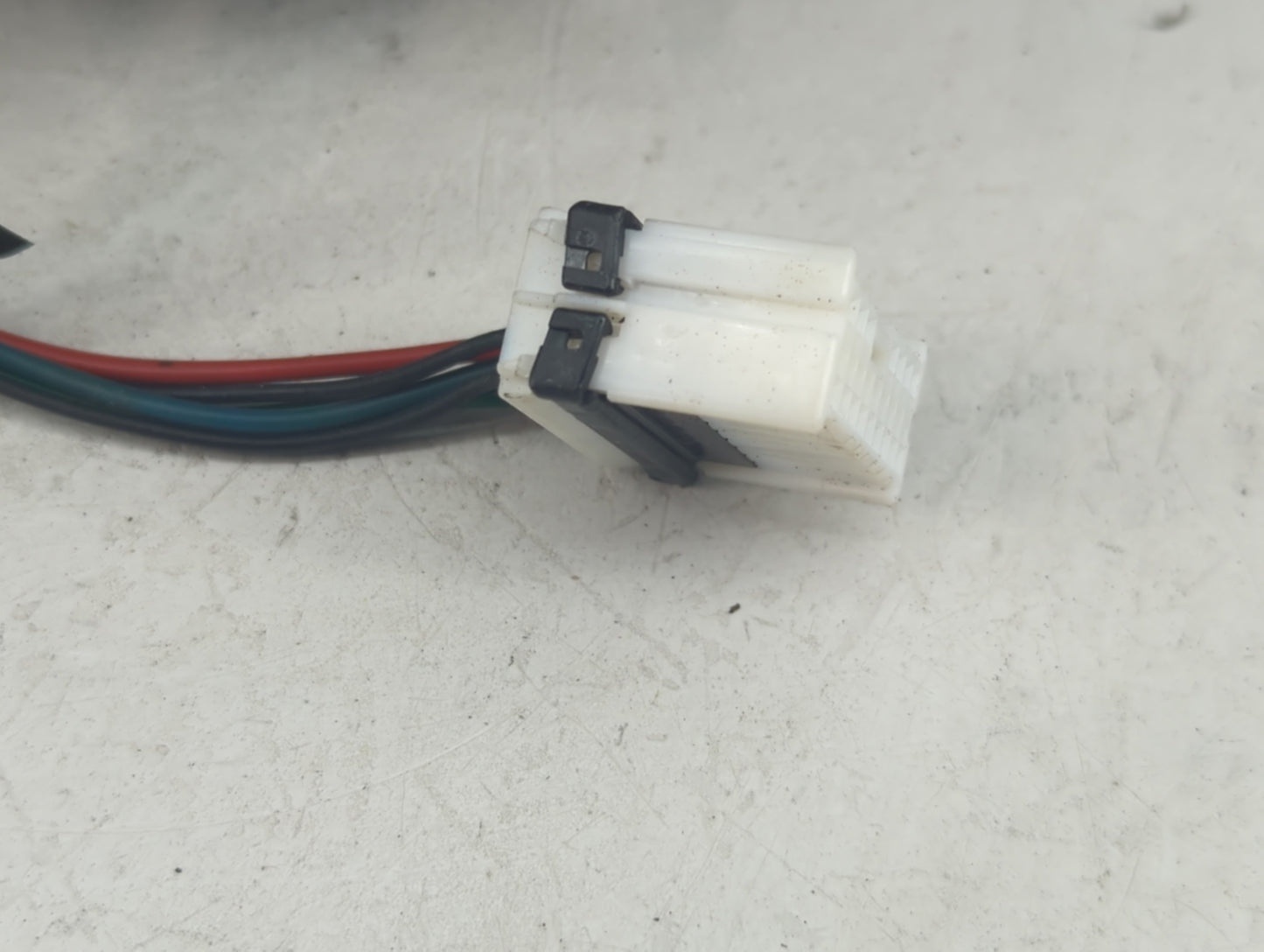 2011-2014 Hyundai Sonata Driver Side View Mirror - Left Door Mirror OEM Used - Oemusedautoparts1.com