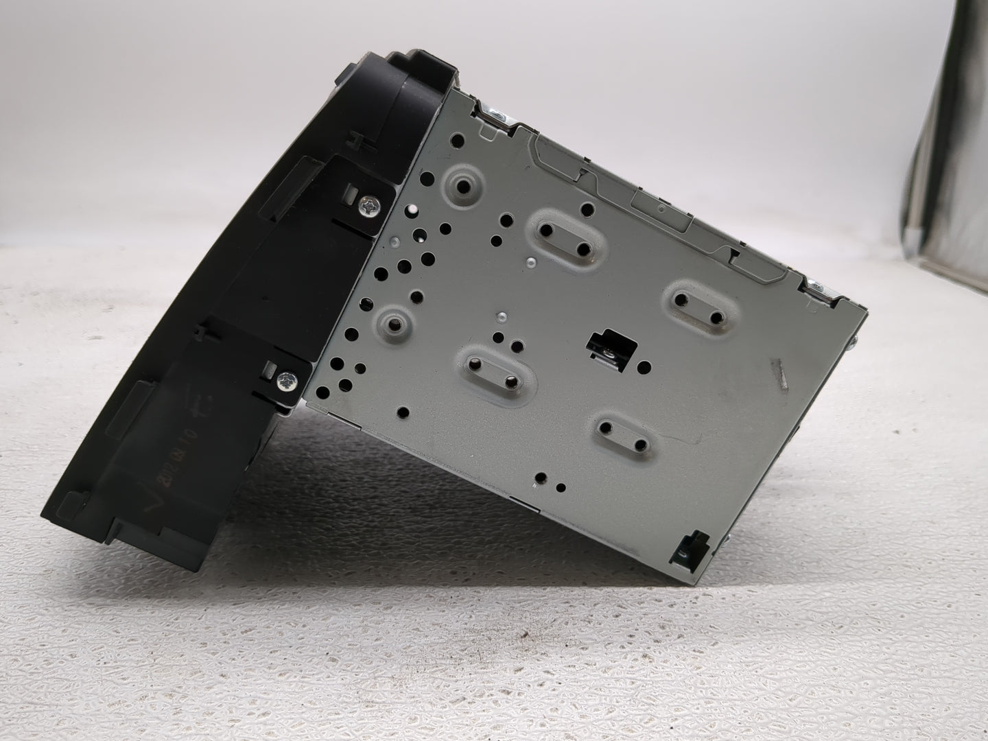 2013 Hyundai Sonata Radio AM FM Cd Player Receiver Replacement P/N:96560-3Q706 Fits OEM Used Auto Parts - Oemusedautoparts1.