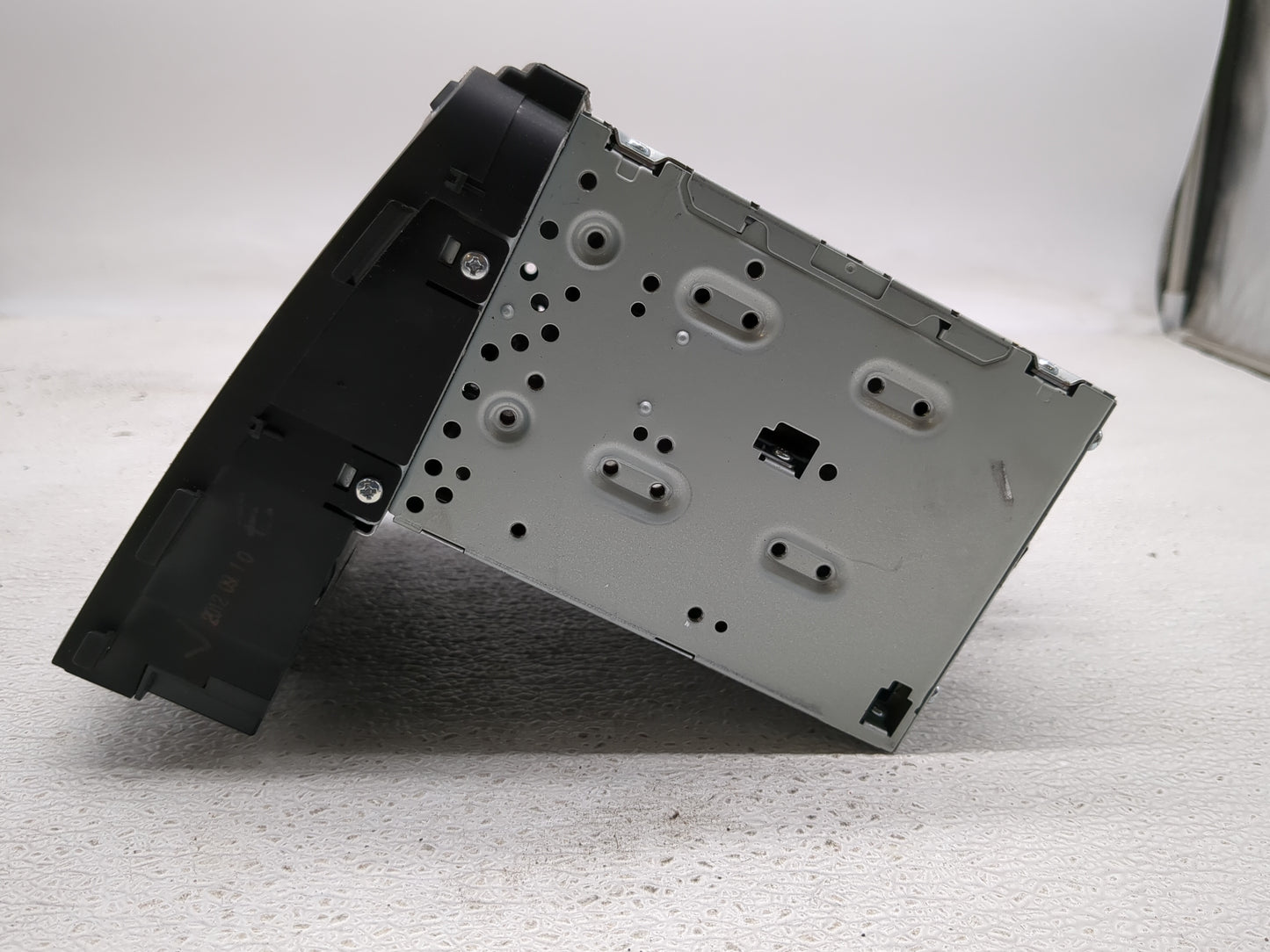2013 Hyundai Sonata Radio AM FM Cd Player Receiver Replacement P/N:96560-3Q706 Fits OEM Used Auto Parts - Oemusedautoparts1.