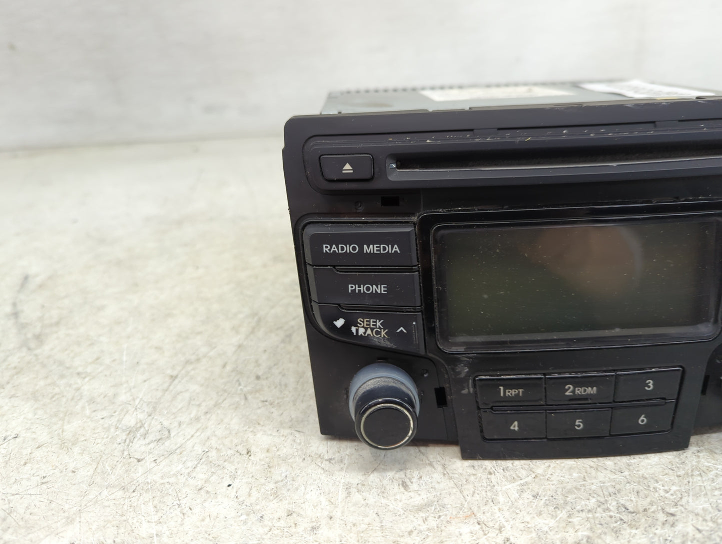 2013-2014 Hyundai Sonata Radio AM FM Cd Player Receiver Replacement P/N:961803Q700 Fits Fits 2013 2014 OEM Used Auto Parts -