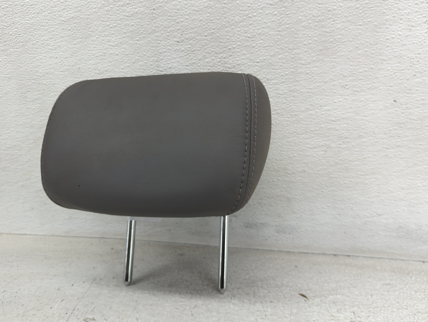2013 Hyundai Sonata Headrest Head Rest Rear Seat Fits OEM Used Auto Parts - Oemusedautoparts1.com