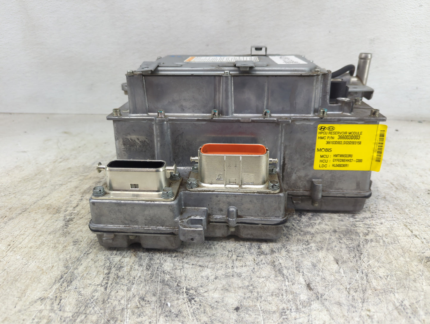 2011 Sonata Ac Dc Power Control Module Accessory Computer Power Inverter - Oemusedautoparts1.com