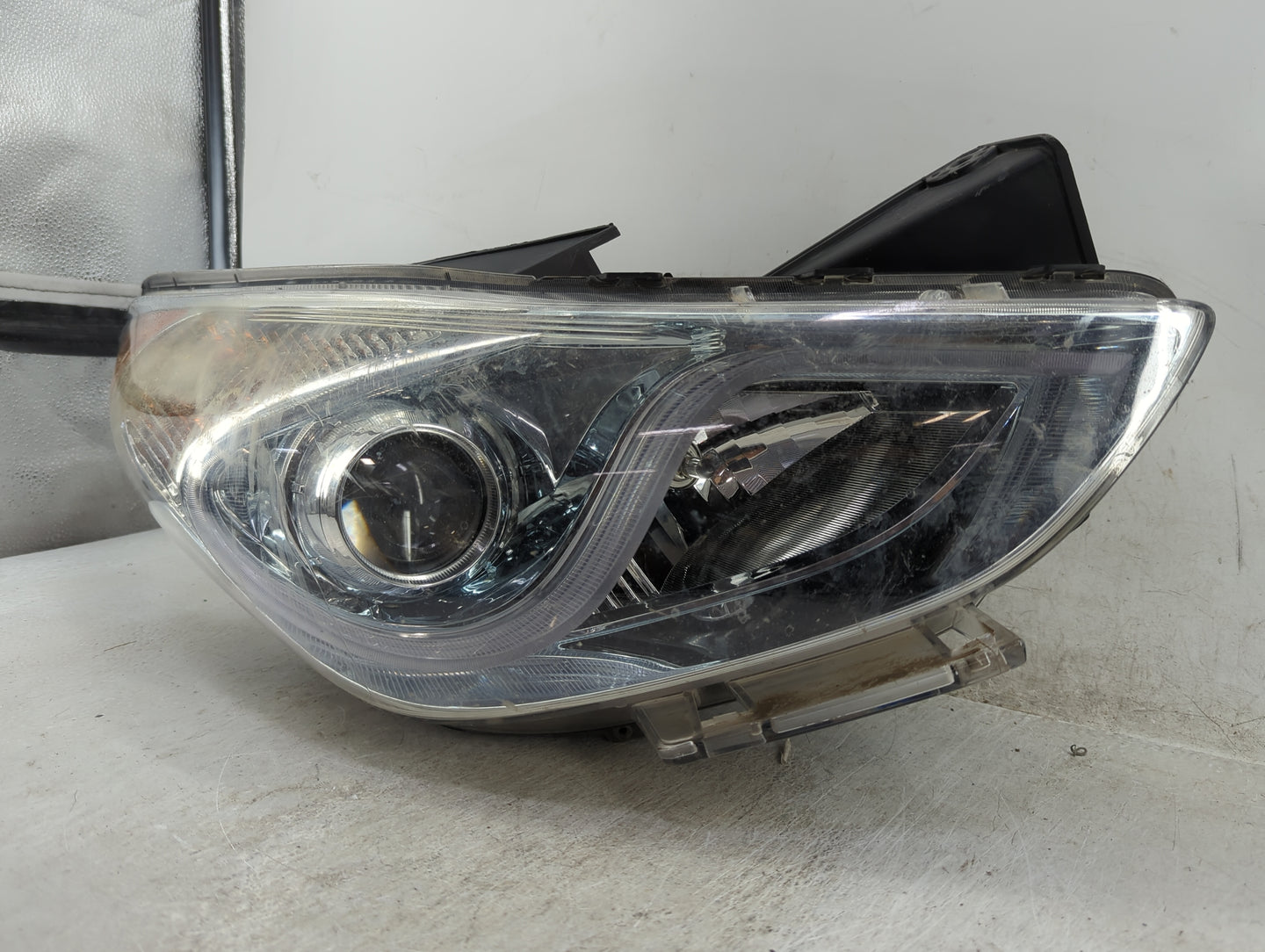 2011-2015 Hyundai Sonata Passenger Right Oem Head Light Headlight Lamp - Oemusedautoparts1.com