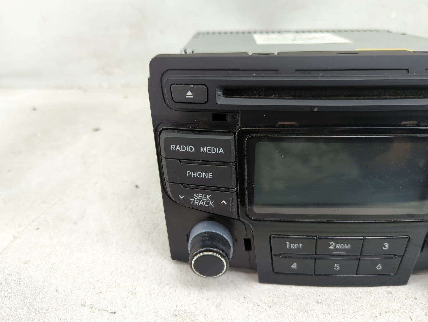2013 Hyundai Sonata Radio AM FM Cd Player Receiver Replacement P/N:96180-3Q700 961803Q700 Fits OEM Used Auto Parts - Oemused
