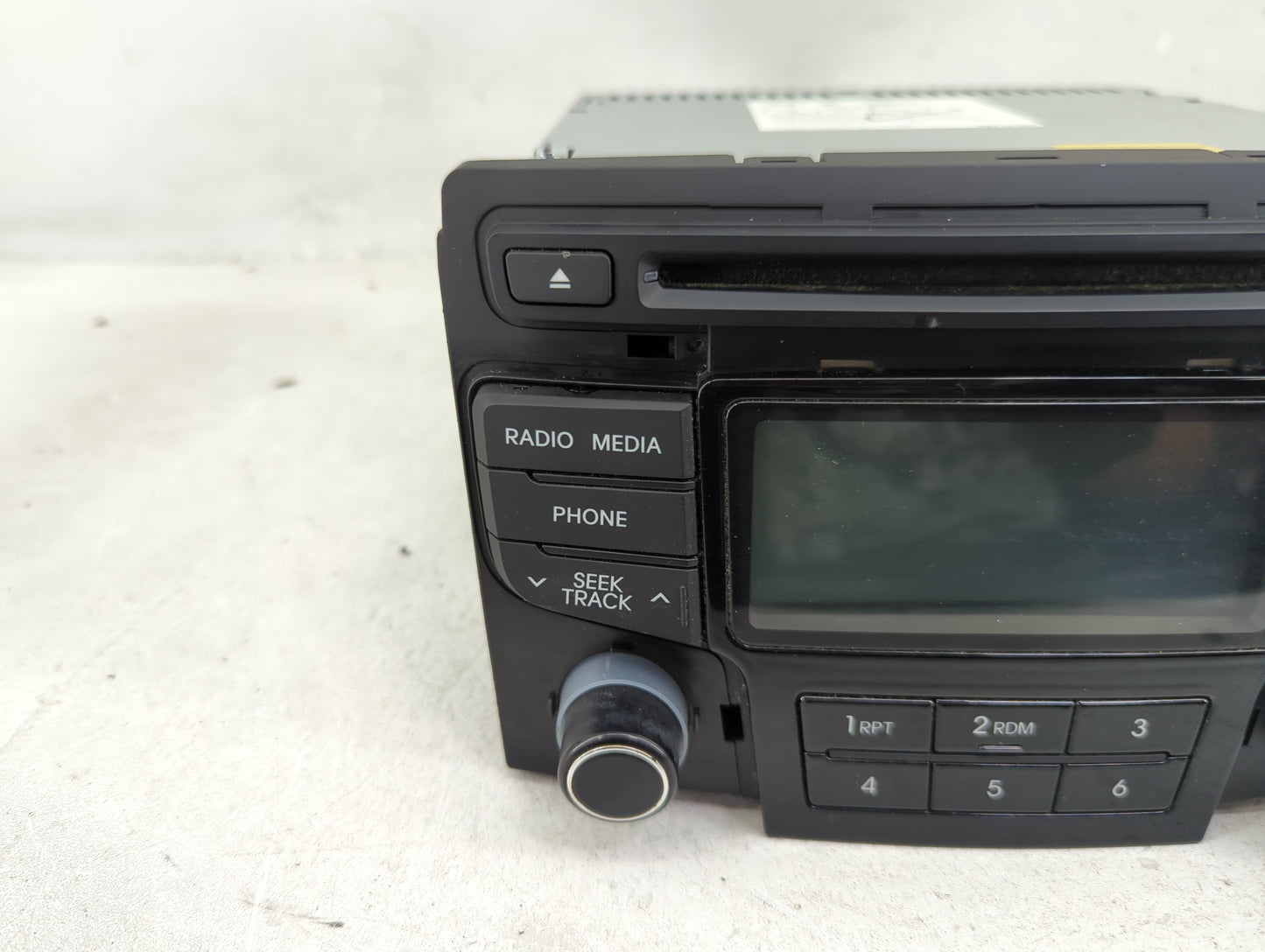2013 Hyundai Sonata Radio AM FM Cd Player Receiver Replacement P/N:96180-3Q700 961803Q700 Fits OEM Used Auto Parts - Oemused