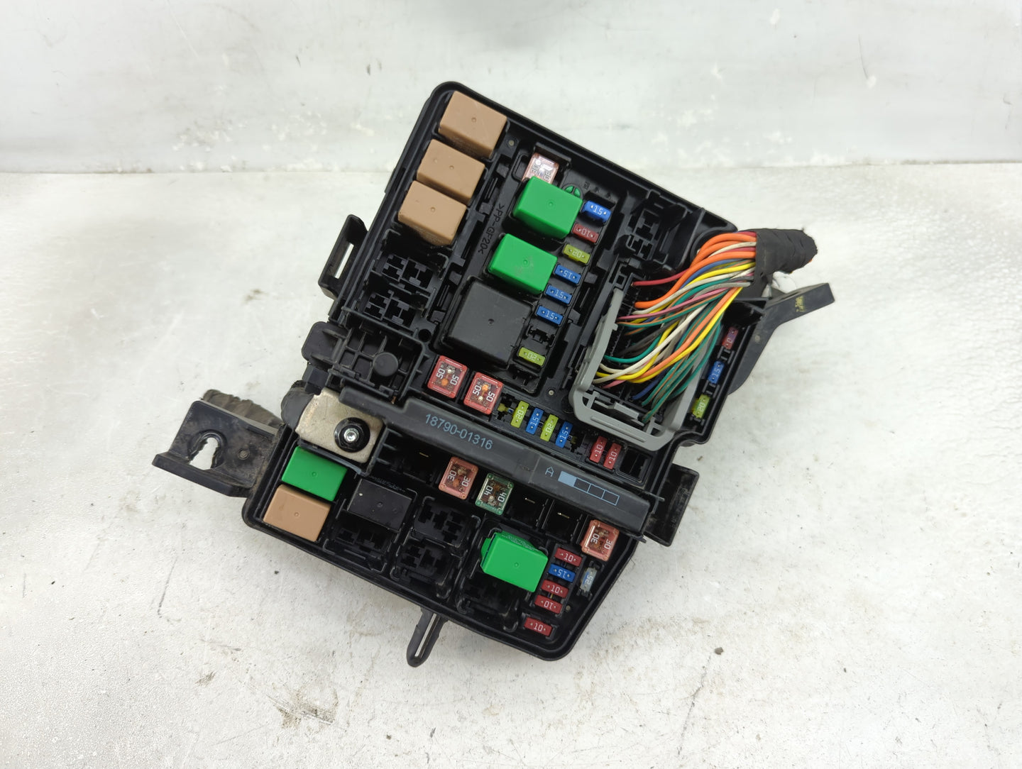 2011-2014 Hyundai Sonata Fusebox Fuse Box Panel Relay Module Fits Fits 2011 2012 2013 2014 OEM Used Auto Parts - Oemusedauto