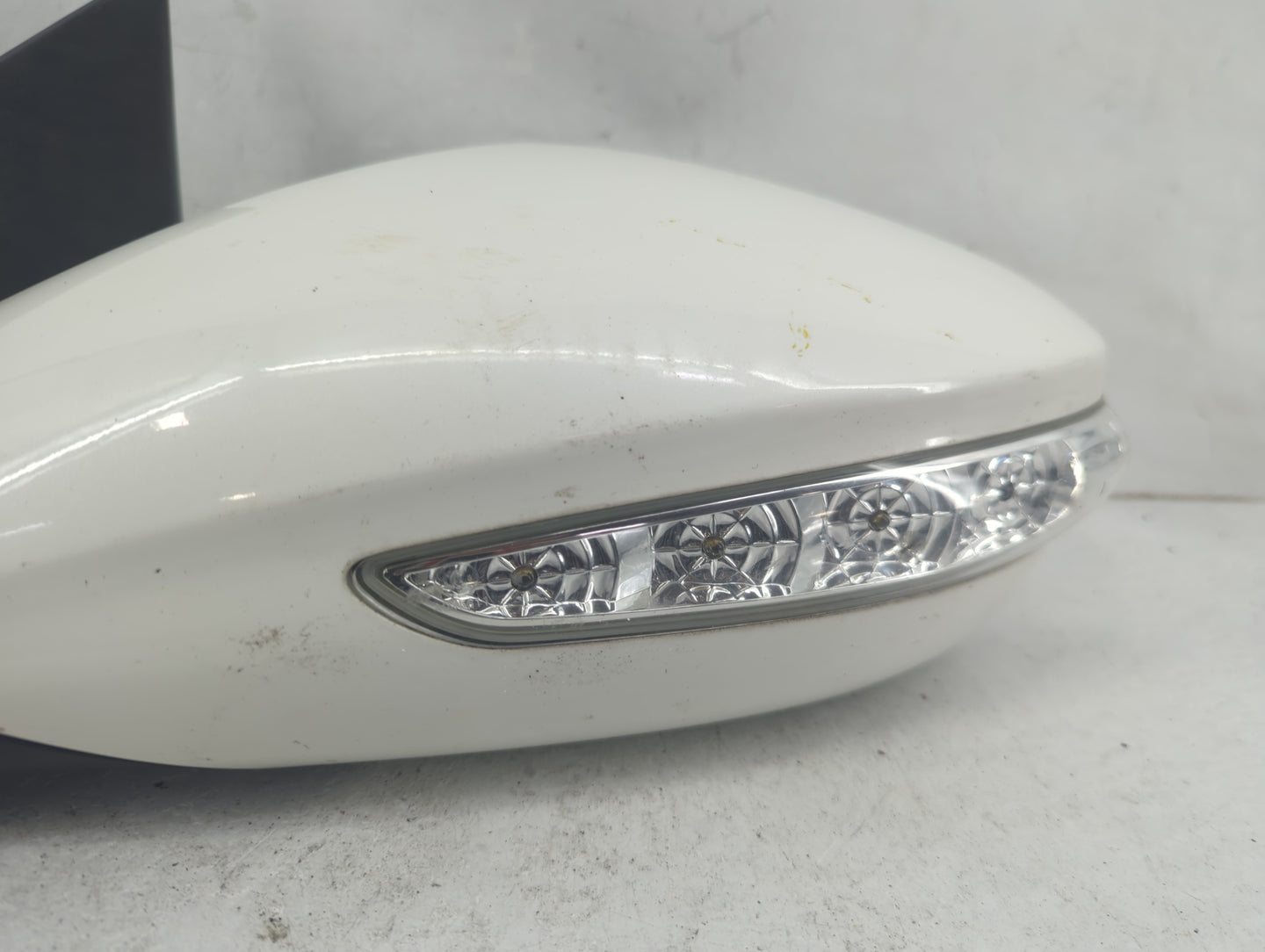 2011-2014 Hyundai Sonata Passenger Side View Mirror - Right Door Mirror OEM Used - Oemusedautoparts1.com