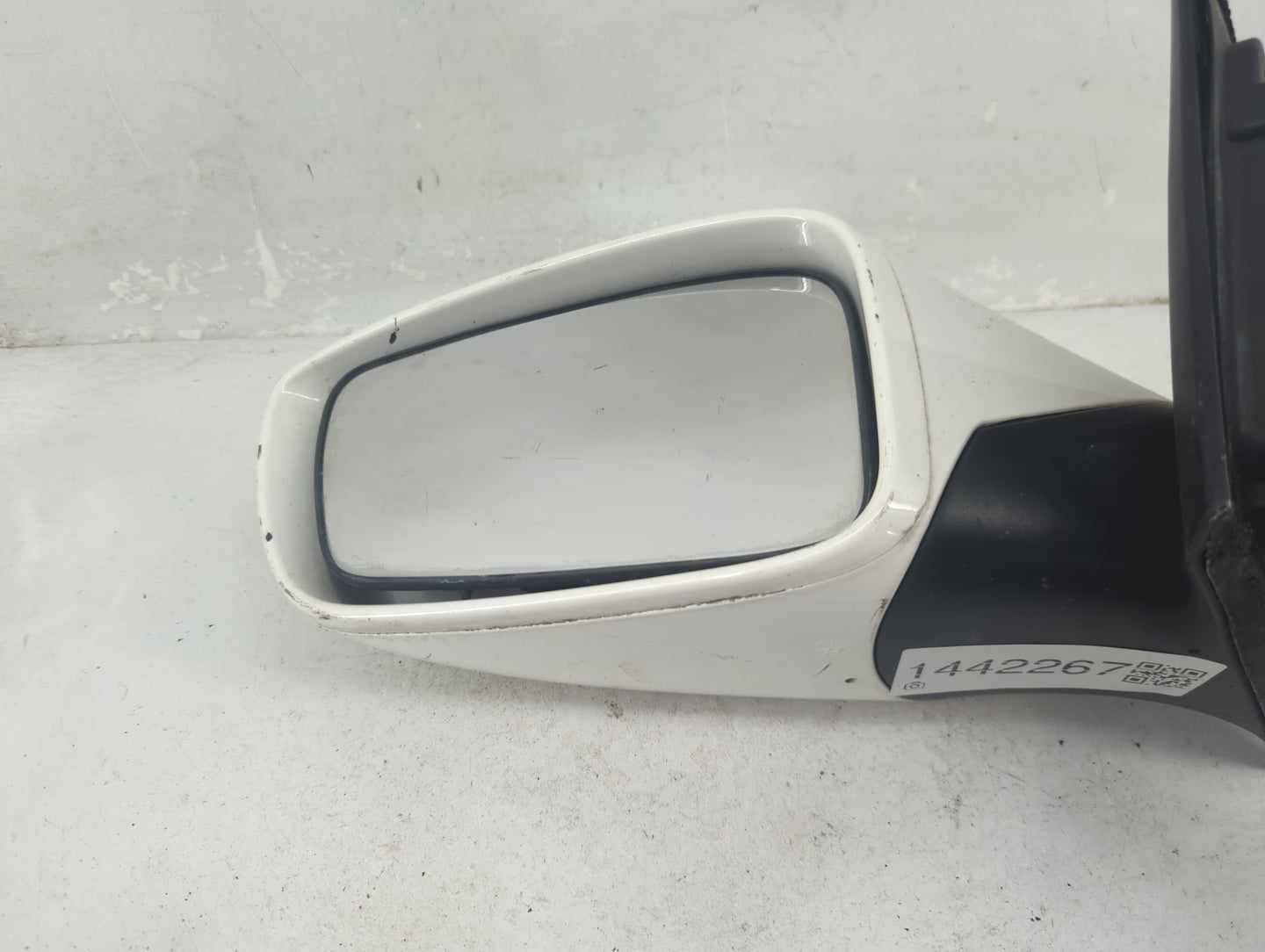 2011-2014 Hyundai Sonata Passenger Side View Mirror - Right Door Mirror OEM Used - Oemusedautoparts1.com