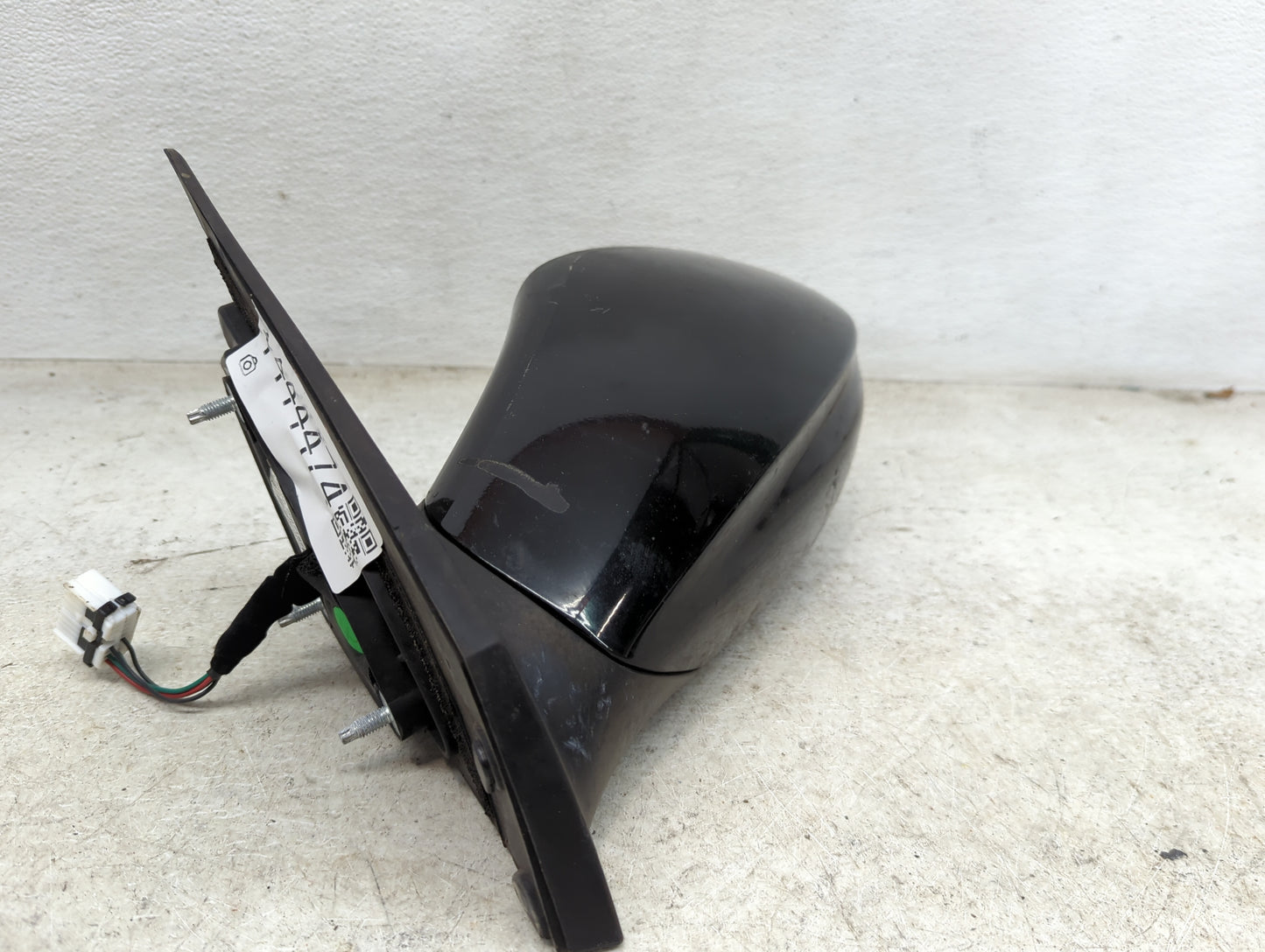 2011-2014 Hyundai Sonata Driver Side View Mirror - Left Door Mirror OEM Used - Oemusedautoparts1.com