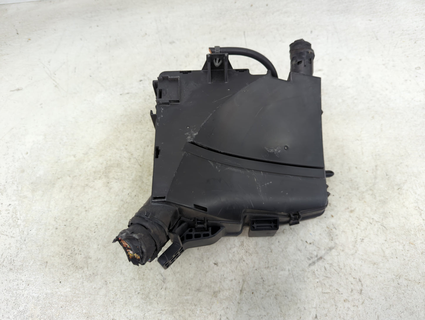 2011-2014 Hyundai Sonata Fusebox Fuse Box Panel Relay Module Fits Fits 2011 2012 2013 2014 OEM Used Auto Parts - Oemusedauto