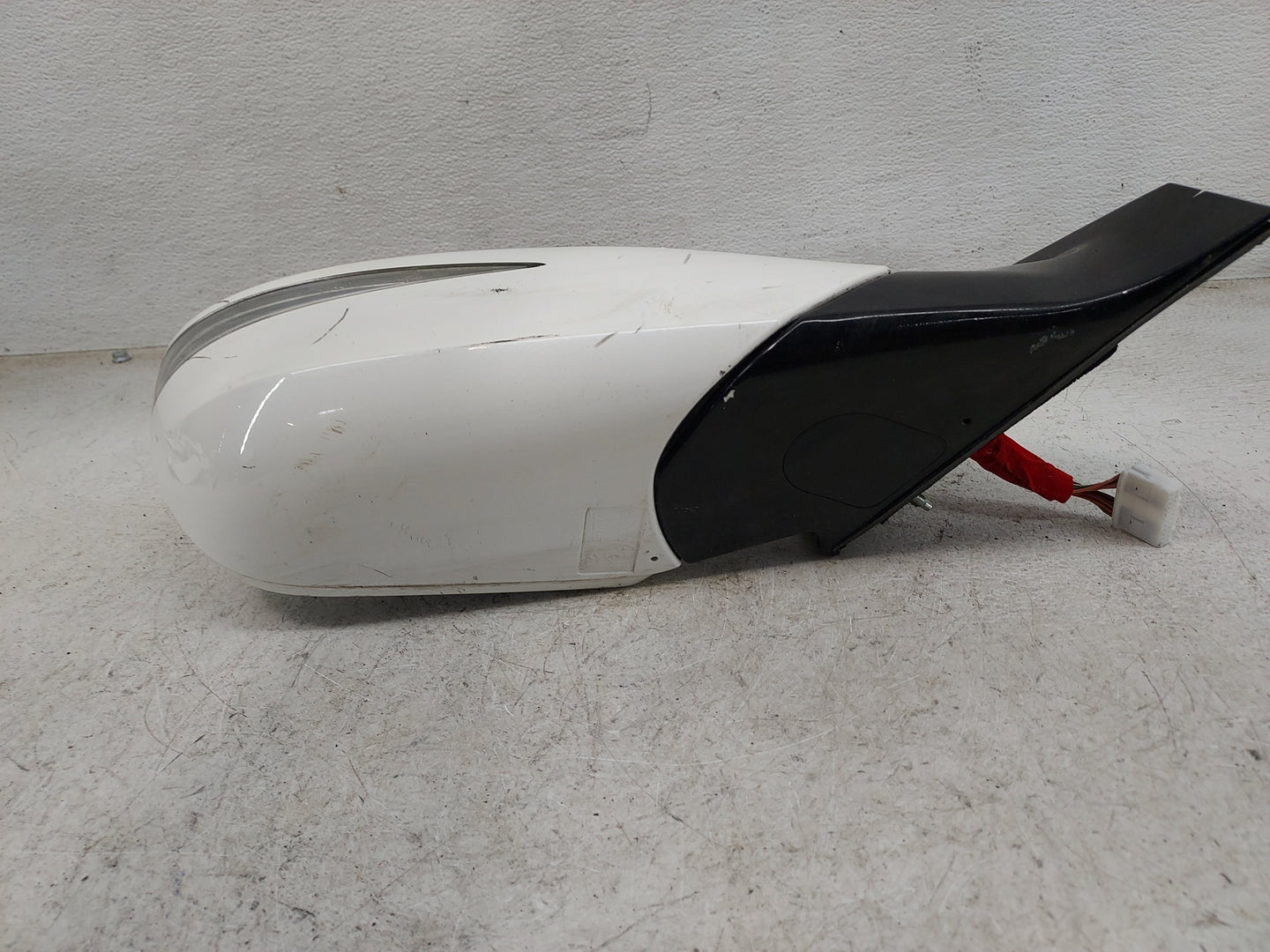 2013 Hyundai Sonata Passenger Side View Mirror - Right Door Mirror OEM Used - Oemusedautoparts1.com