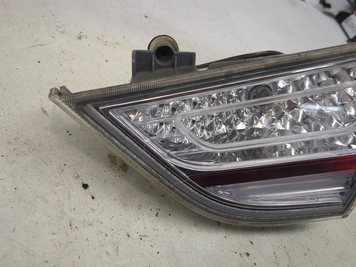 2011 Hyundai Sonata Passenger Right Side Deck Lid Mounted Tail Light 1512287 - Oemusedautoparts1.com