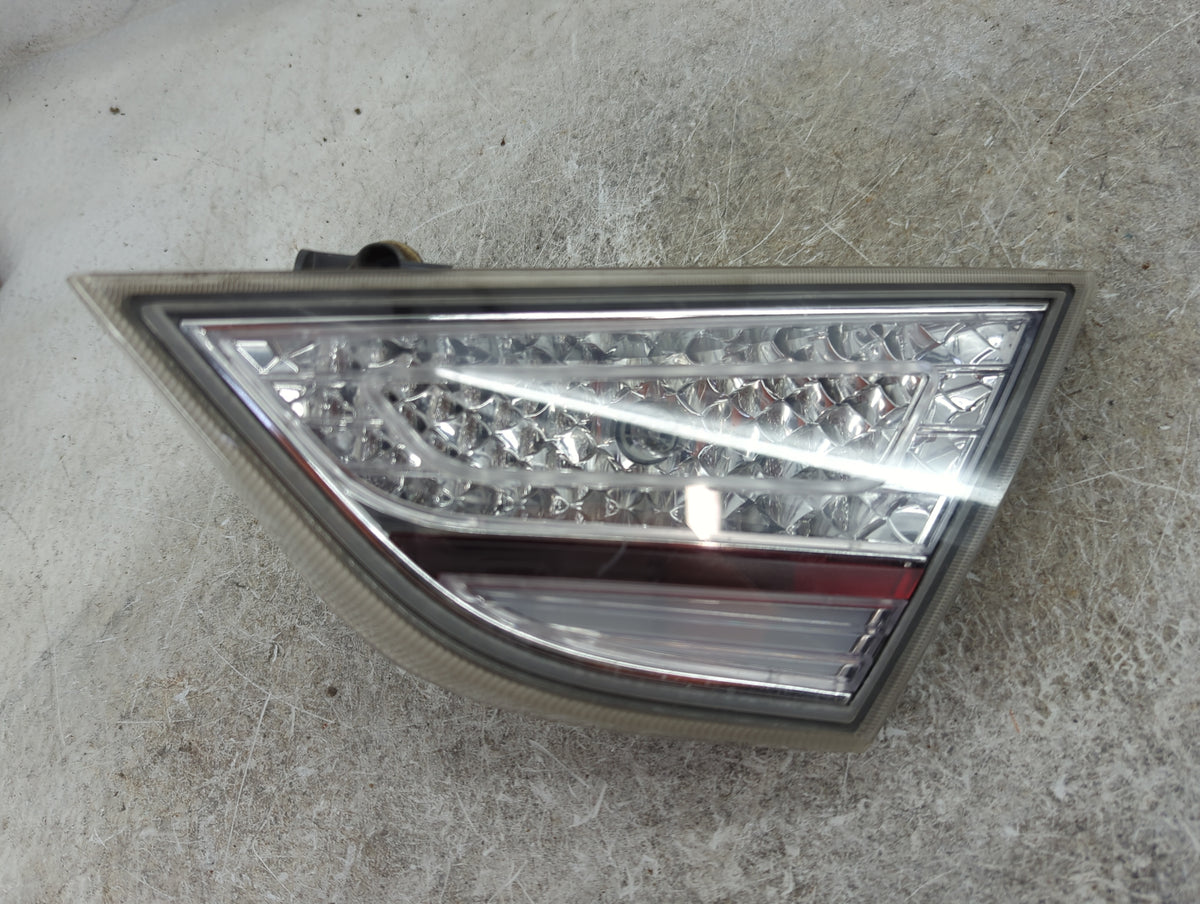 2011 Hyundai Sonata Passenger Right Side Deck Lid Mounted Tail Light 1513320 - Oemusedautoparts1.com