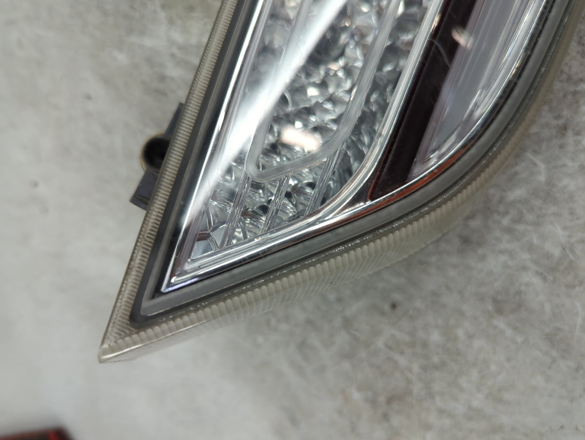 2011 Hyundai Sonata Passenger Right Side Deck Lid Mounted Tail Light 1513320 - Oemusedautoparts1.com