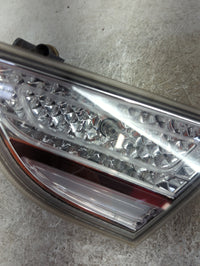 2011 Hyundai Sonata Passenger Right Side Deck Lid Mounted Tail Light 1513320 - Oemusedautoparts1.com