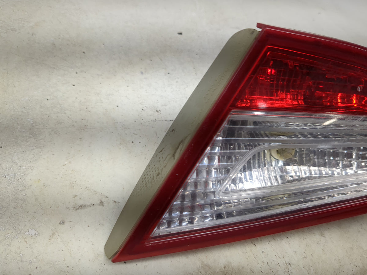 2011 Hyundai Sonata Passenger Right Side Deck Lid Mounted Tail Light 1513471 - Oemusedautoparts1.com