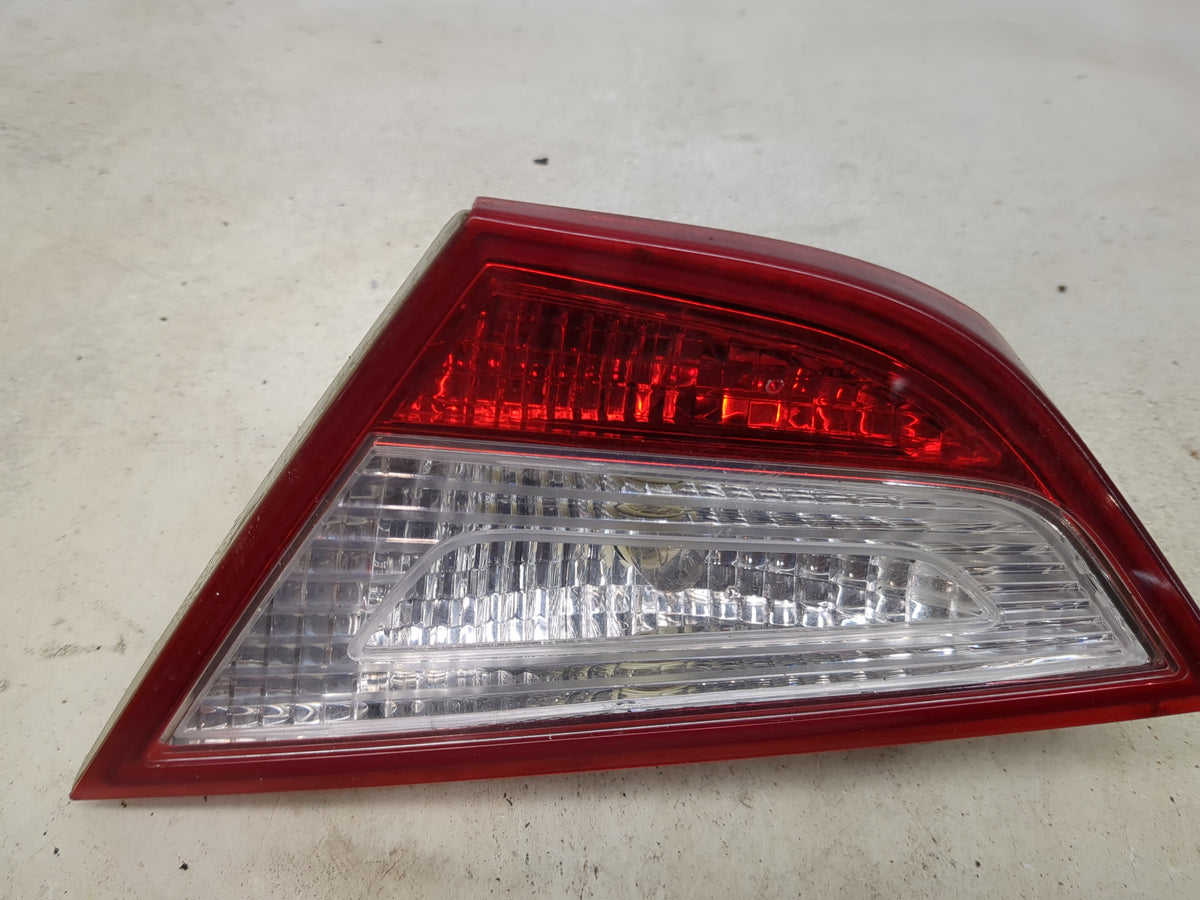 2011 Hyundai Sonata Passenger Right Side Deck Lid Mounted Tail Light 1513471 - Oemusedautoparts1.com