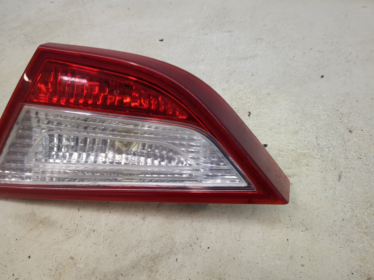 2011 Hyundai Sonata Passenger Right Side Deck Lid Mounted Tail Light 1513471 - Oemusedautoparts1.com