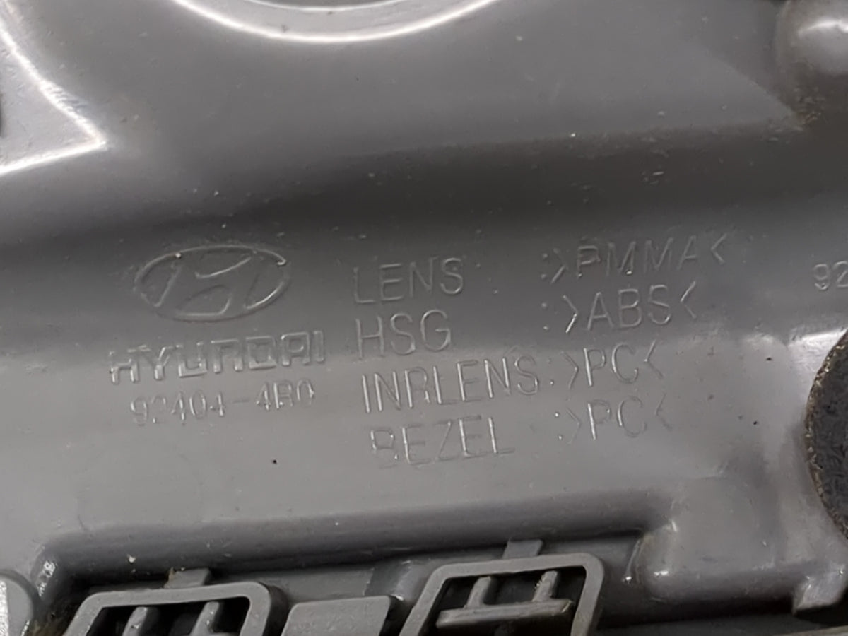 2011 Hyundai Sonata Passenger Right Side Deck Lid Mounted Tail Light 1515885 - Oemusedautoparts1.com