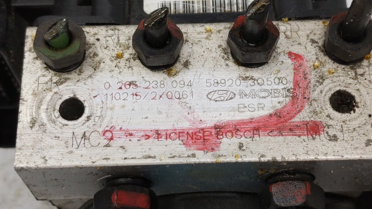 2011-2013 Hyundai Sonata ABS Pump Control Module Replacement P/N:58920-30500 58920-3Q500 Fits Fits 2011 2012 2013 OEM Used A