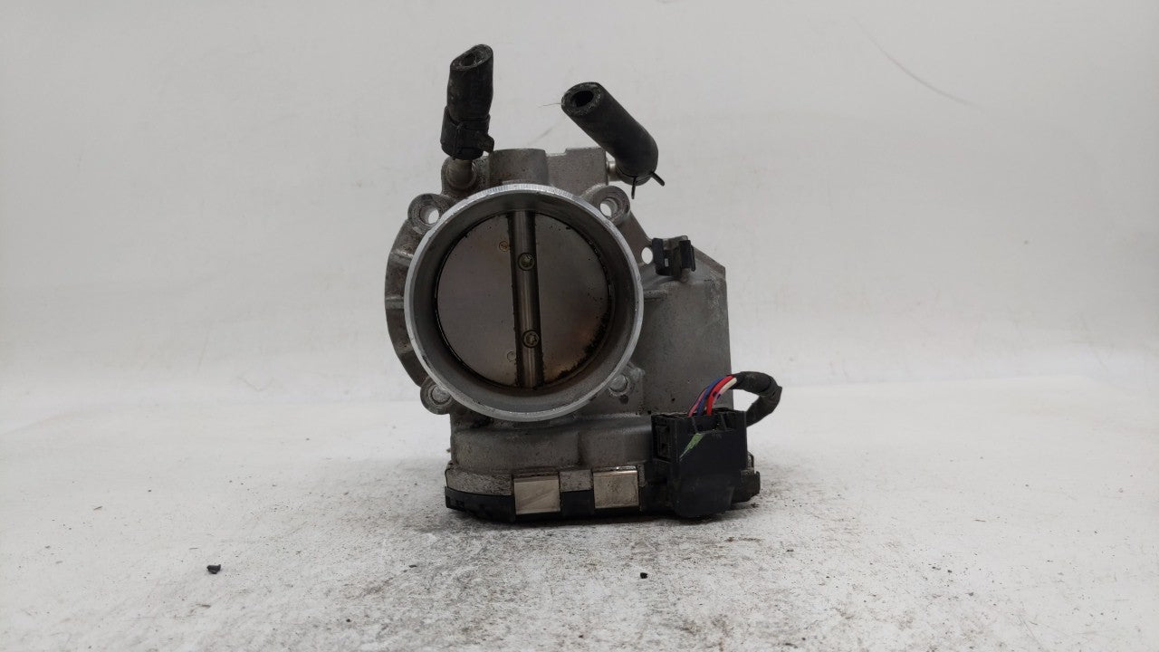 2011-2014 Hyundai Sonata Throttle Body P/N:35100-2G700 Fits Fits 2011 2012 2013 2014 2015 2016 OEM Used Auto Parts - Oemused