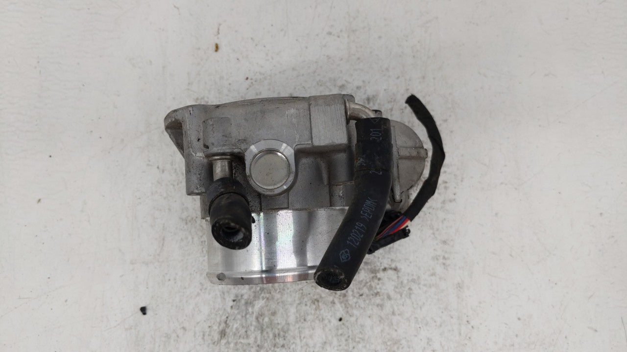 2011-2014 Hyundai Sonata Throttle Body P/N:35100-2G700 Fits Fits 2011 2012 2013 2014 2015 2016 OEM Used Auto Parts - Oemused