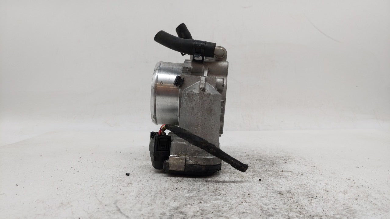 2011-2014 Hyundai Sonata Throttle Body P/N:35100-2G700 Fits Fits 2011 2012 2013 2014 2015 2016 OEM Used Auto Parts - Oemused