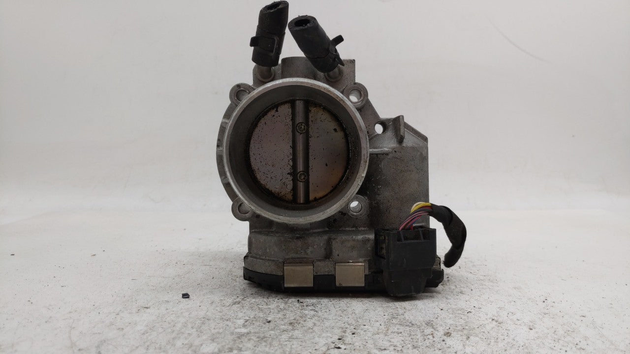 2011-2014 Hyundai Sonata Throttle Body P/N:35100-2G710 Fits Fits 2011 2012 2013 2014 2015 2016 OEM Used Auto Parts - Oemused
