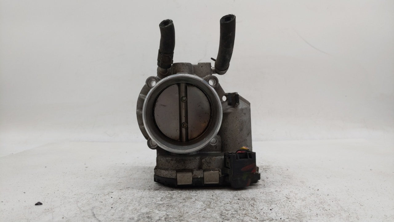 2011-2014 Hyundai Sonata Throttle Body P/N:35100-2G700 Fits Fits 2011 2012 2013 2014 2015 2016 OEM Used Auto Parts - Oemused