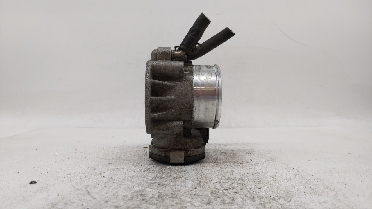 2011-2014 Hyundai Sonata Throttle Body P/N:35100-2G700 Fits Fits 2011 2012 2013 2014 2015 2016 OEM Used Auto Parts - Oemused