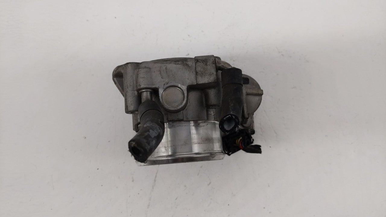 2011-2014 Hyundai Sonata Throttle Body P/N:35100-2G700 Fits Fits 2011 2012 2013 2014 2015 2016 OEM Used Auto Parts - Oemused