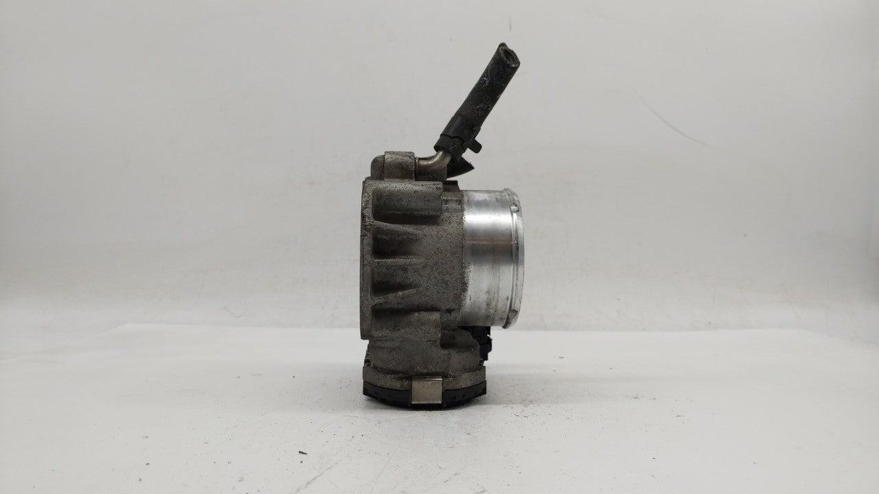 2011-2014 Hyundai Sonata Throttle Body P/N:35100-2G700 Fits Fits 2011 2012 2013 2014 2015 2016 OEM Used Auto Parts - Oemused