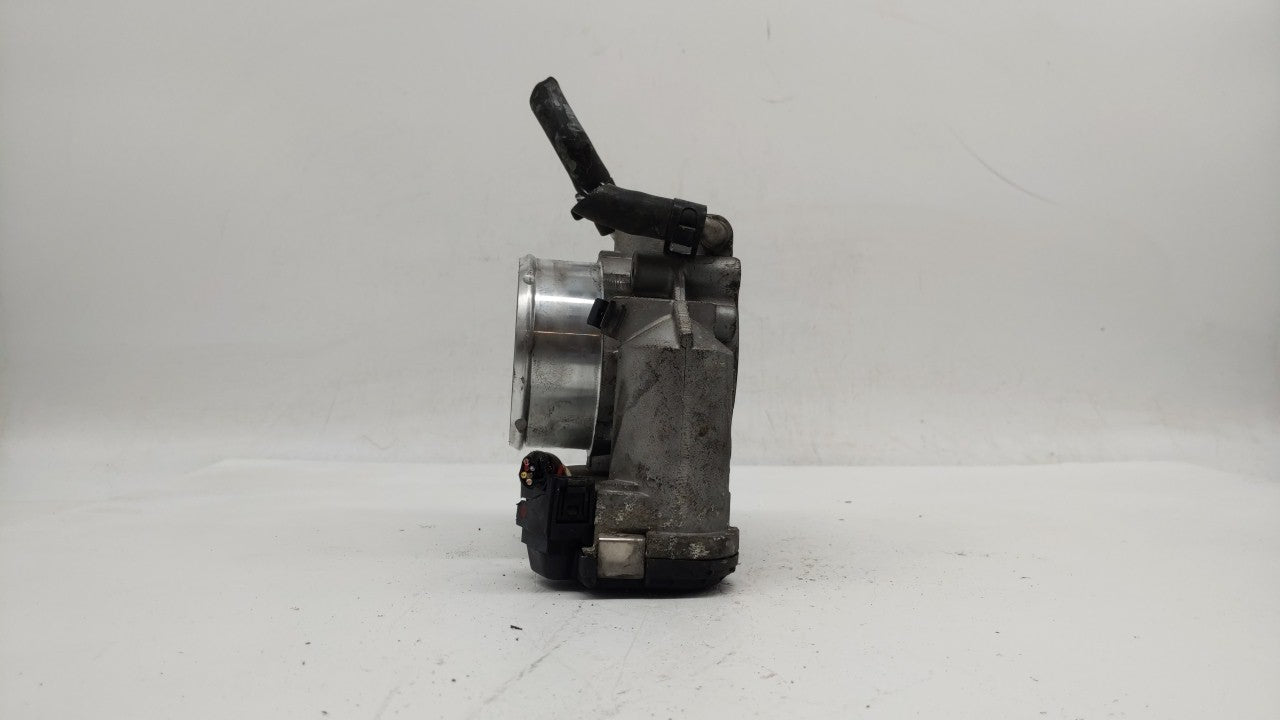 2011-2014 Hyundai Sonata Throttle Body P/N:35100-2G700 Fits Fits 2011 2012 2013 2014 2015 2016 OEM Used Auto Parts - Oemused