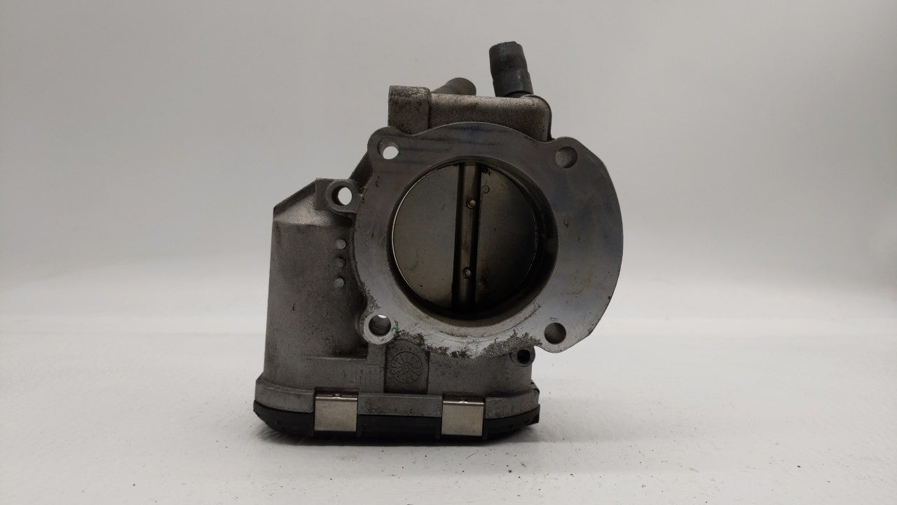 2011-2014 Hyundai Sonata Throttle Body P/N:35100-2G710 Fits Fits 2011 2012 2013 2014 2015 2016 OEM Used Auto Parts - Oemused