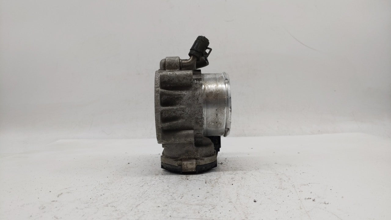 2011-2014 Hyundai Sonata Throttle Body P/N:35100-2G700 Fits Fits 2011 2012 2013 2014 2015 2016 OEM Used Auto Parts - Oemused