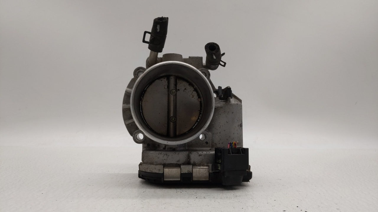 2011-2014 Hyundai Sonata Throttle Body P/N:35100-2G700 Fits Fits 2011 2012 2013 2014 2015 2016 OEM Used Auto Parts - Oemused
